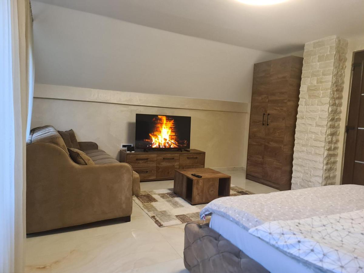 Oaza Mira Draganici Holiday home *